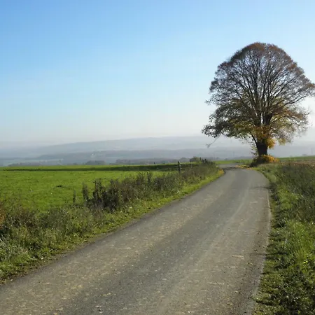 Quaint Holiday In Sur Ourthe In Countryside Verlaine